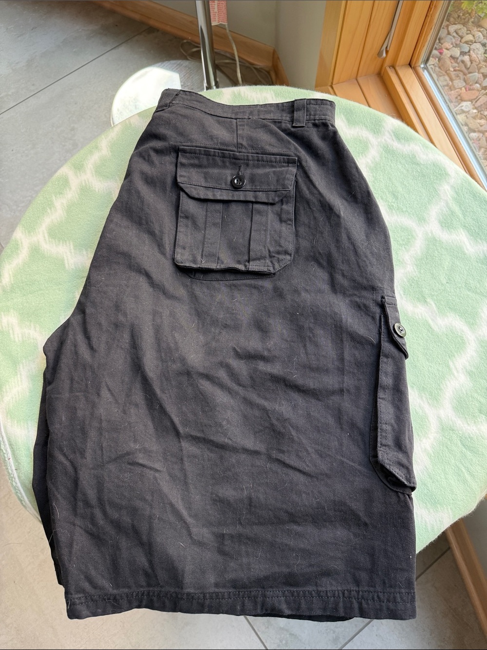 NEW Black Cargo Shorts with Utility Pockets men’s size 40 - Picture 2 of 3